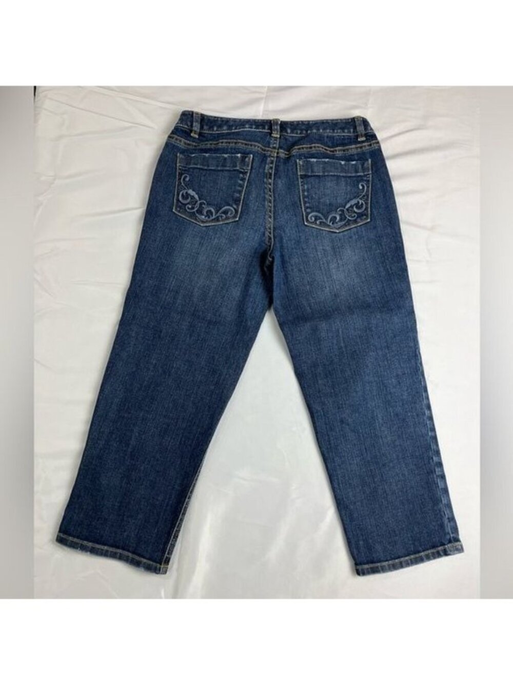 Ann Taylor Modern Fit Lindsay Waist Crop Size 8 Distressed Dark Wash - Picture 2 of 9